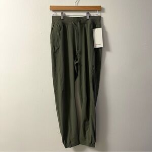 NWT Lululemon License to Train Pant